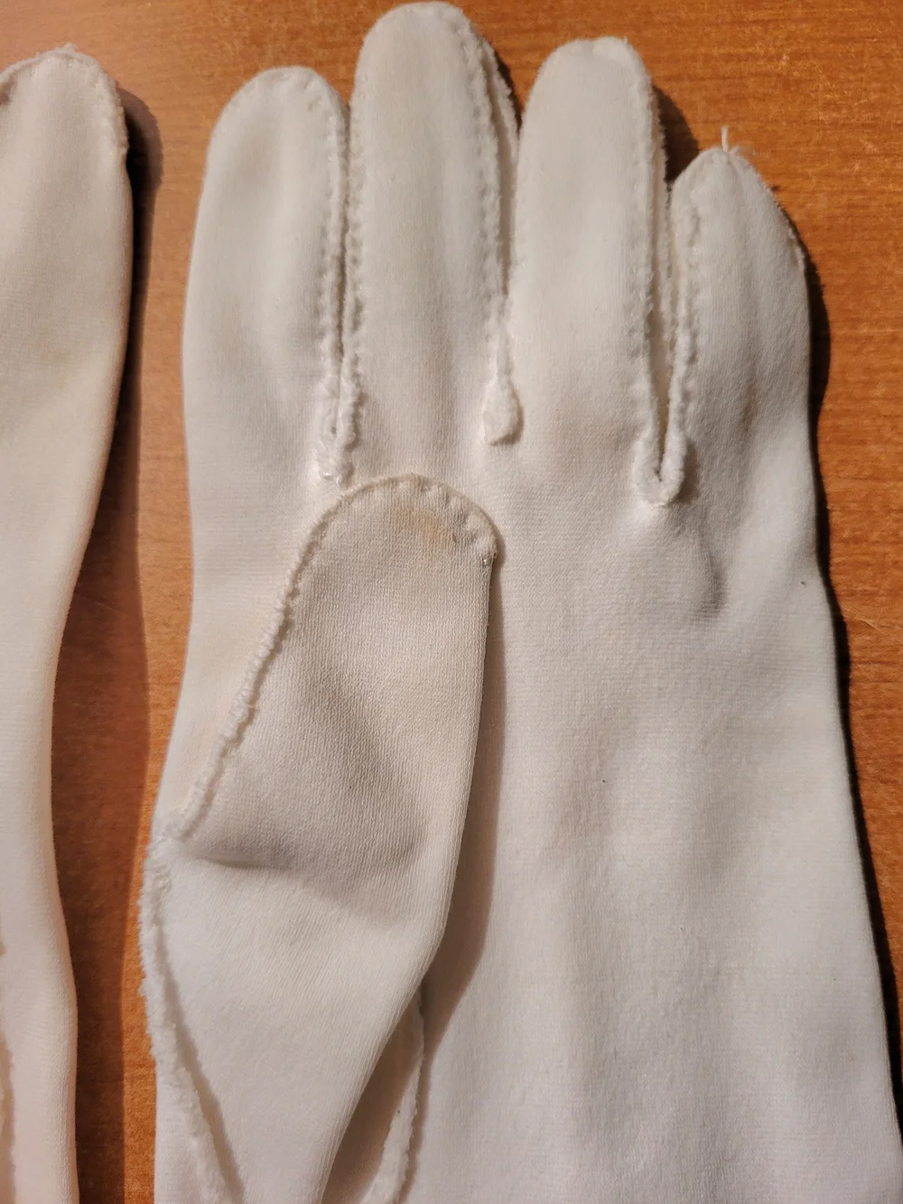 Vintage Classic White Ladies Dress Gloves with Embroidered Cuff